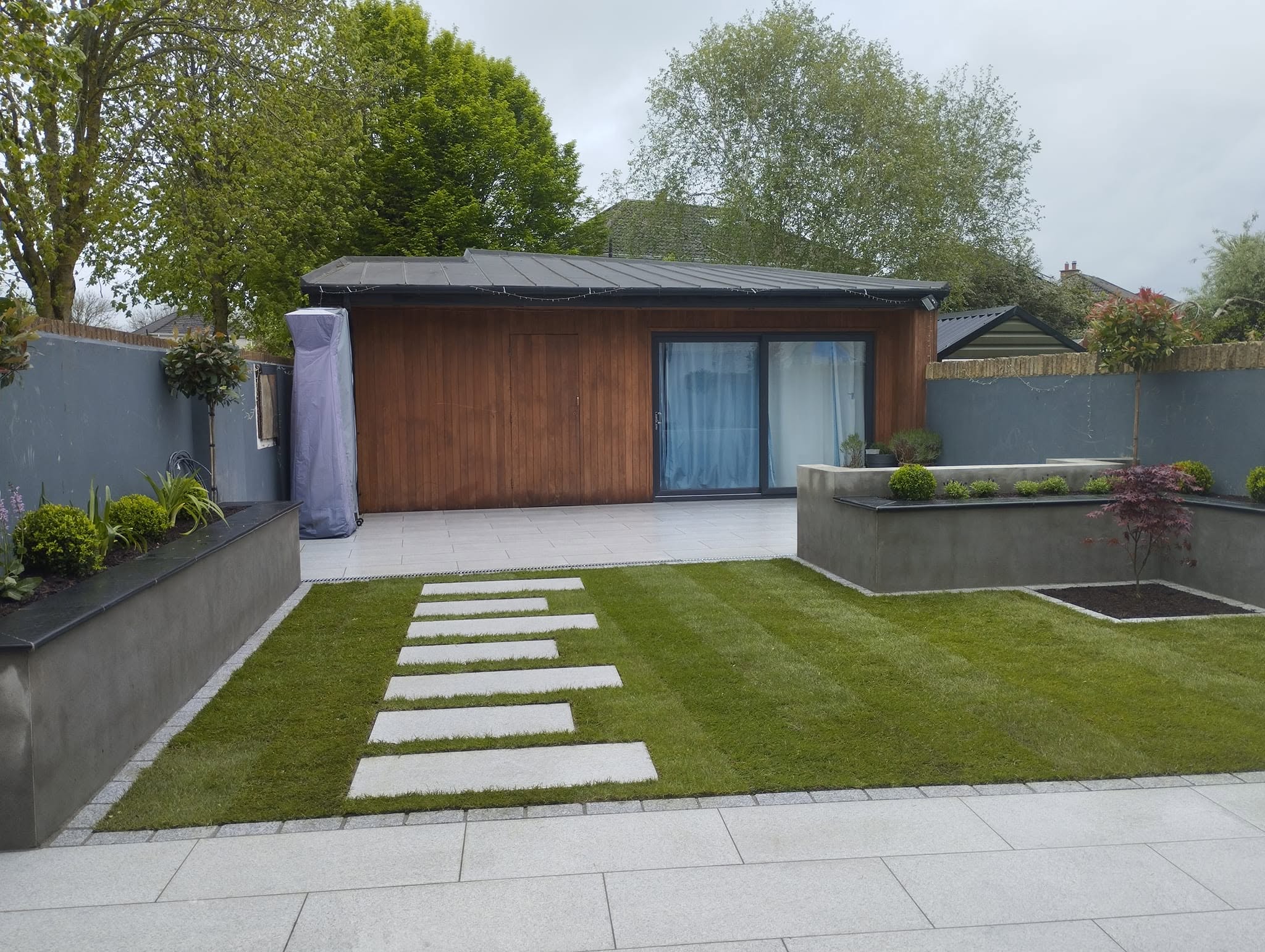 Garden Studio & Paving after